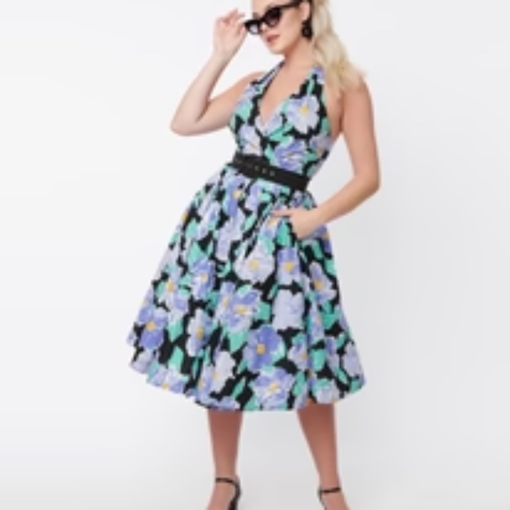 Unique Vintage Black & Lilac Floral Print Tarrytown Hostess Dress - L/10-12
